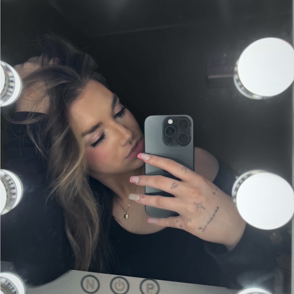 Meet your Posher, Hailey